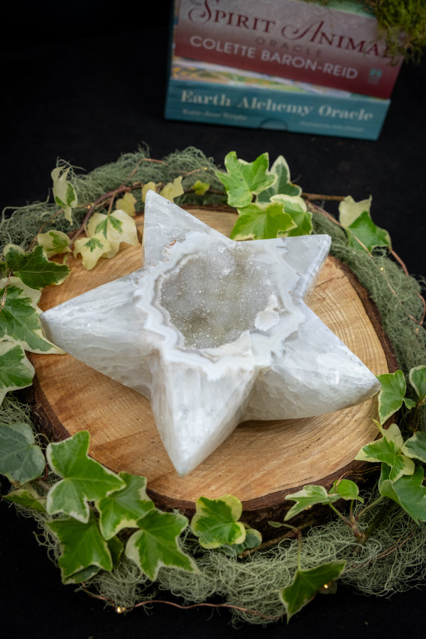 Drusy Agate Star Chunky Crystal Gem, Sparkling Stone for Intuition, Meditation, Third Eye and Crown Chakra Healing