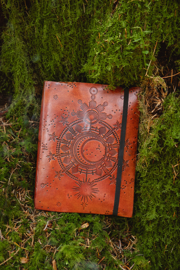 Moon Leather journal, handmade journal, Sun and Moon notebook, Vegetable Tanned Leather Notebook, Writers gift, Eco friendly