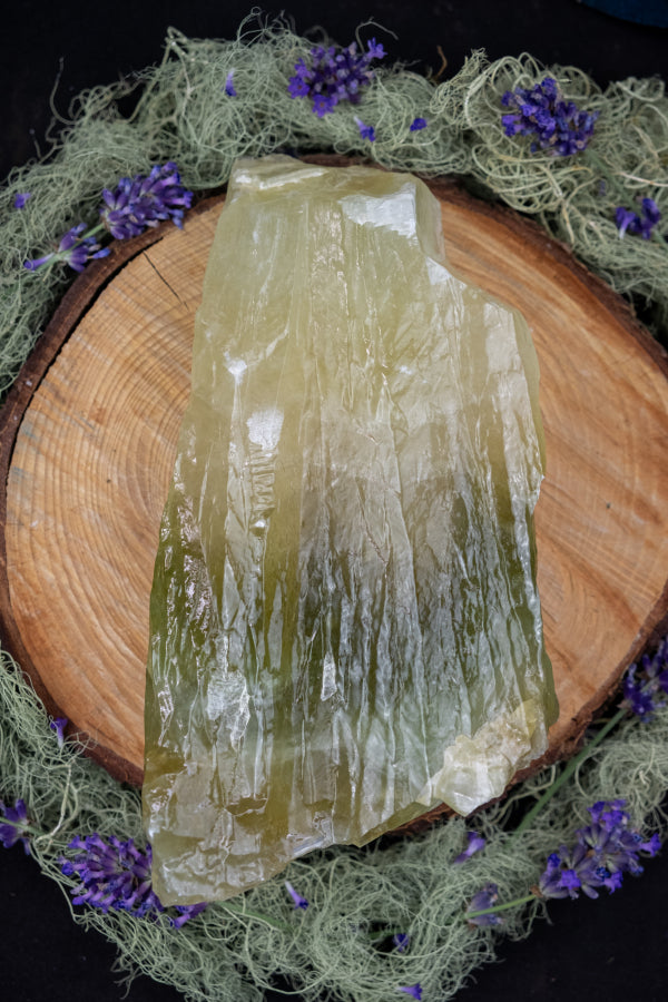 Green Calcite, Heart Healing Stone, Emotional Balance Crystal, Gentle Soothing Gem for Calming Energy and Renewal (Copy)