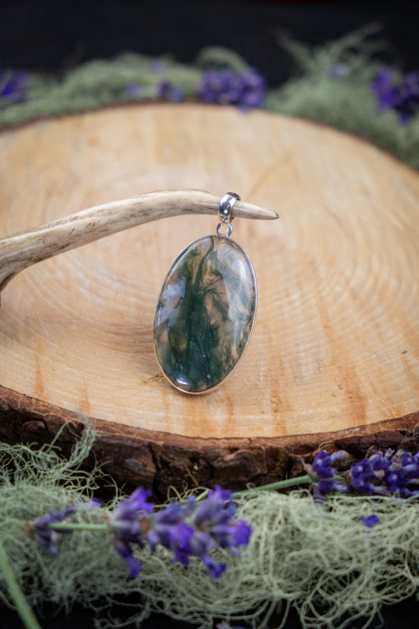 Moss Agate Pendant in Sterling Silver, Crystal Necklace for Balance and Nature Connection, Gemstone Jewellery for Calm and Grounding