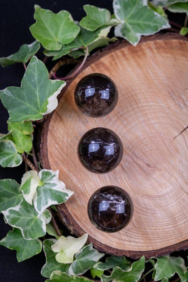 Smokey Quartz Crystal Sphere, Crystal for protection and manifestation, Transmute negativity, Crystal to carry or home, Healing crystal.