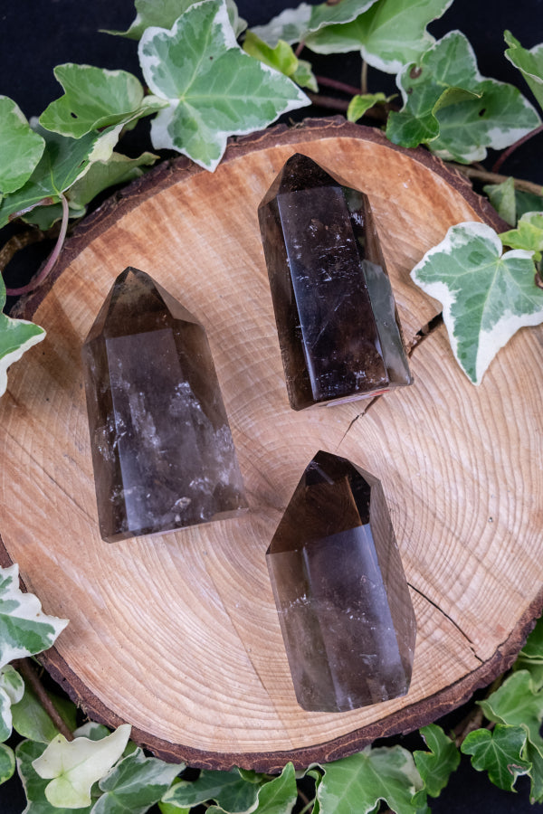 Smokey Quartz crystal points, Crystal for protection and manifestation, Transmute negativity, Crystal to carry or home, Healing crystal.
