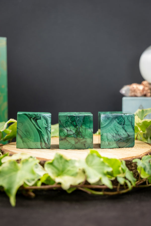 Malachite Crystal Cube, Balancing and soothing crystal, Transformation crystal, Detoxifying gemstone, Green and black crystal freeform.
