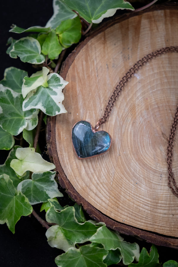 Blue Flash Labradorite Heart Necklace, Copper Crystal Pendant, Healing Gemstone Jewellery, Heart Shaped Stone Necklace