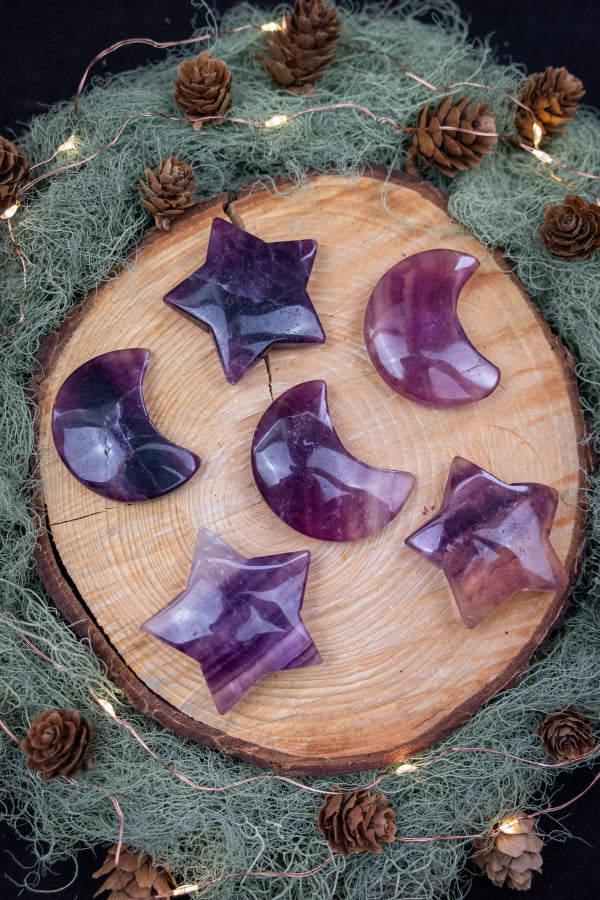 Purple Fluorite Moon Crystal, Calming Gemstone Moon Carving for Focus, Intuition, and Spiritual Clarity, Fluorite Stone Gift