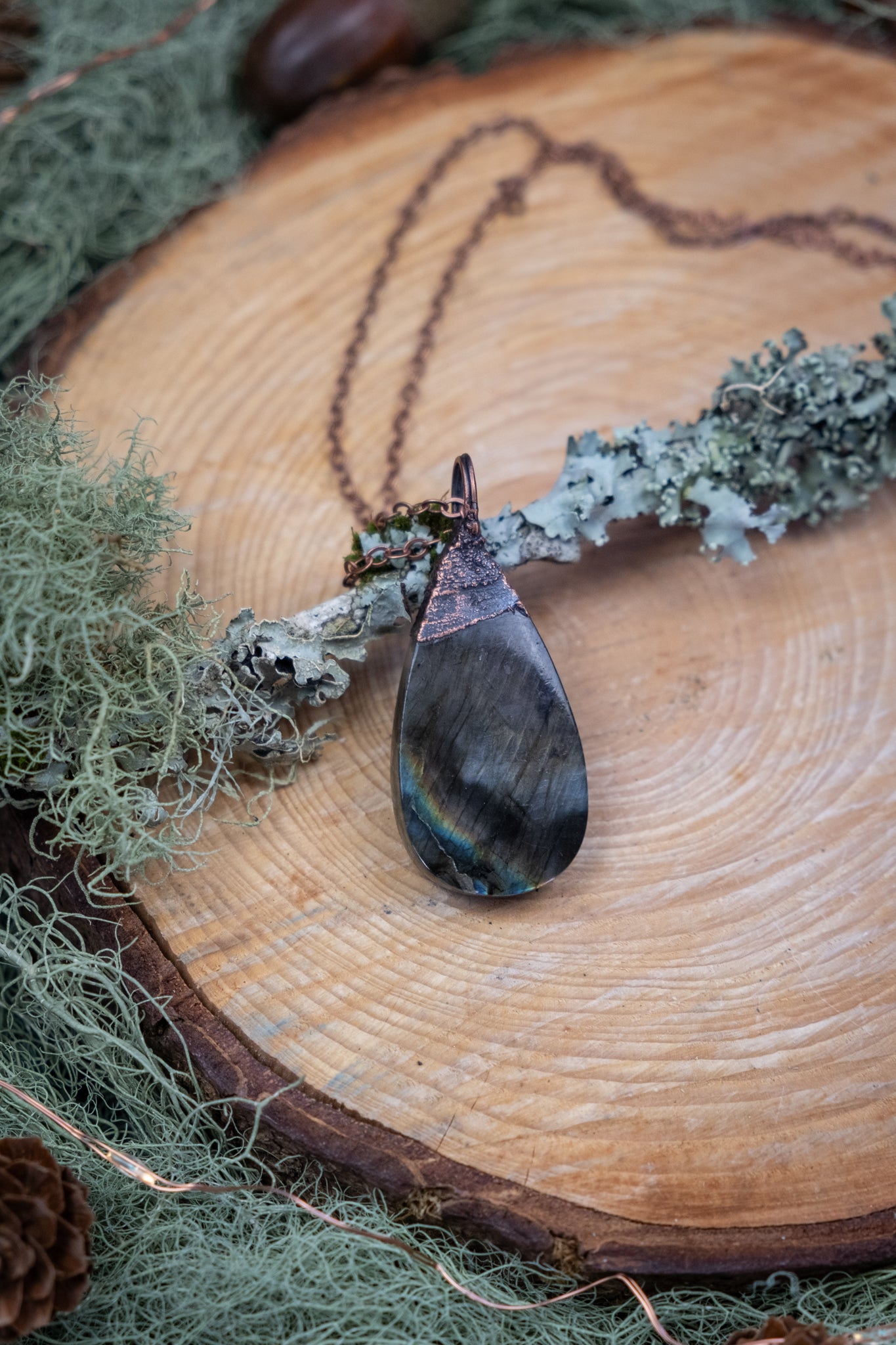 Blue, Purple and Rainbow Flash Labradorite Necklace, Crystal Gemstone Pendant, Copper Healing Stone Jewellery, Spiritual Energy Talisman