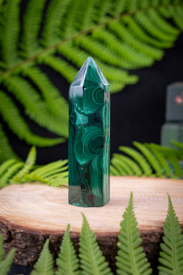 Malachite Crystal Point, a crystal to balance soothe and detoxify. Transformation crystal. A+ grade