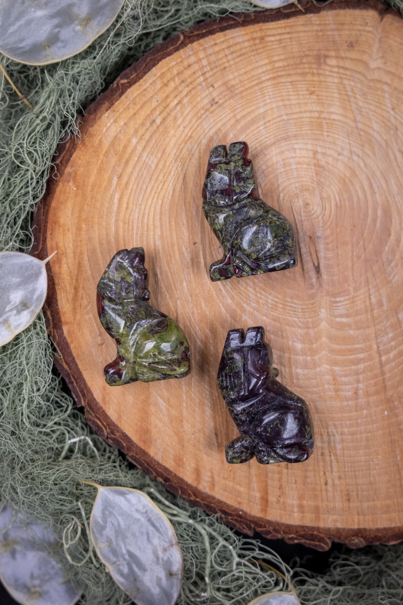 Dragonstone Wolf Carving