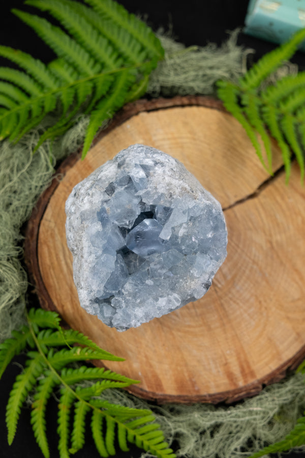 Celestite crystal, Celestite cluster, Small crystal geode, AAA grade, Crystal for calm, Healing crystal, Crystal for peace, Angel crystal.