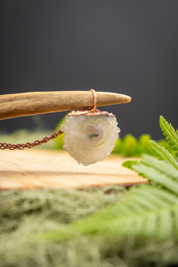 Solar Quartz Pendant, Unique Crystal Necklace, Raw Gemstone Jewellery, Aura Quartz Slice, Spiritual Healing Stone, Boho Copper Pendant