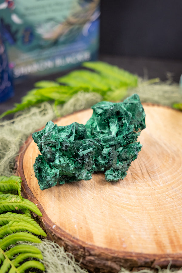 Raw Malachite Crystal, Natural Green Malachite Stone for Heart Healing, Protection and Transformation, Raw Gemstone for Energy Work