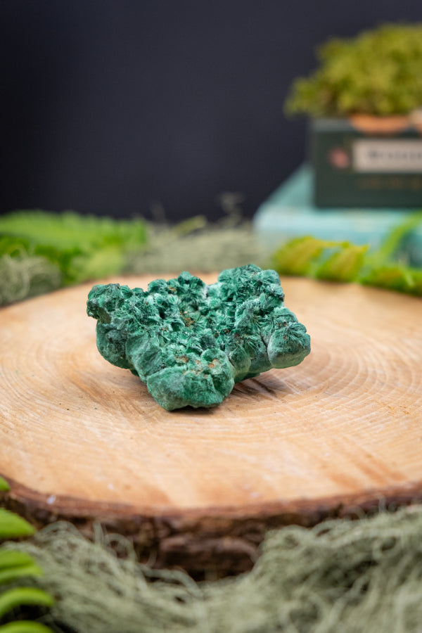 Raw Malachite Crystal, Natural Green Malachite Stone for Heart Healing, Protection and Transformation, Raw Gemstone for Energy Work