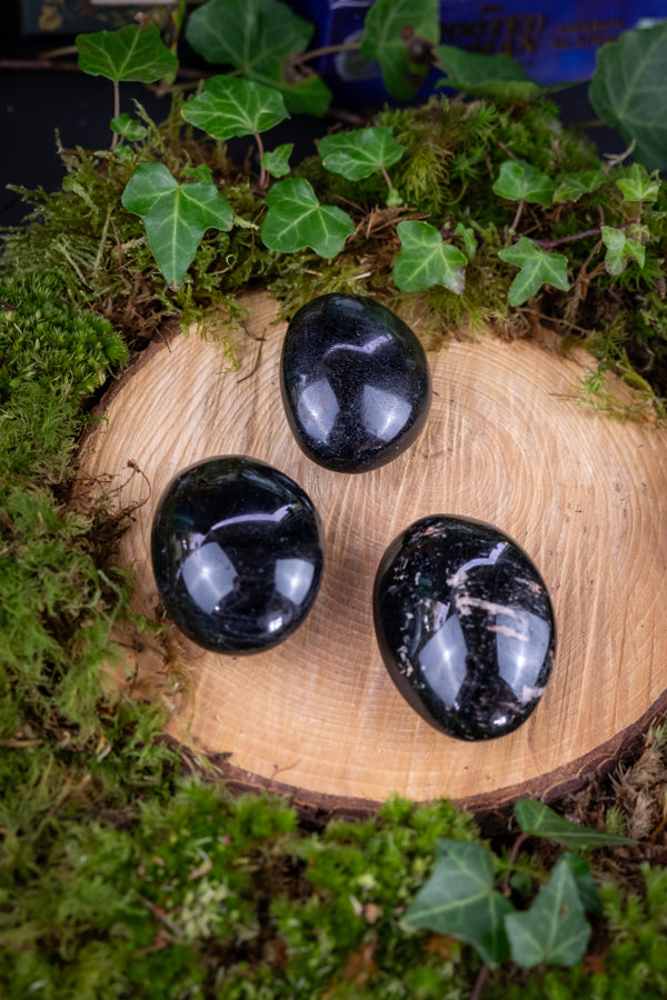Black Tourmaline Crystal Palm Stone, Polished tourmaline, Purifying, protective and grounding crystal, EMF protection, Perfect for pockets.