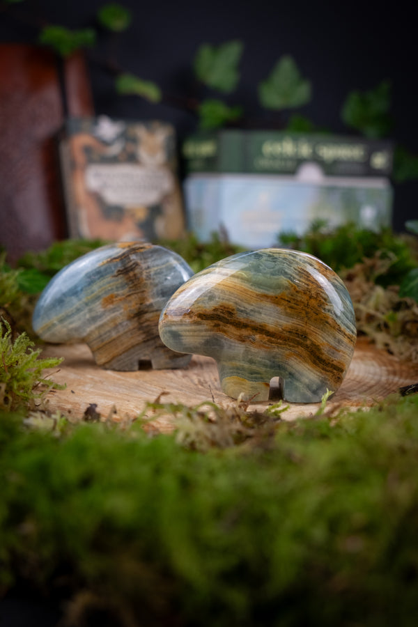 Lemurian Aquatine Calcite Totem Bear, Soothes the nervous system, Heal the energy system, Calming crystal.