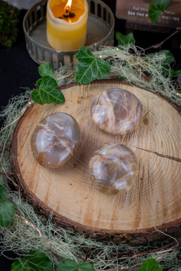 Peach Moonstone Palm Stone, Soothing Crystal for Intuition, Divine Feminine Energy, Emotional Healing & New Beginnings