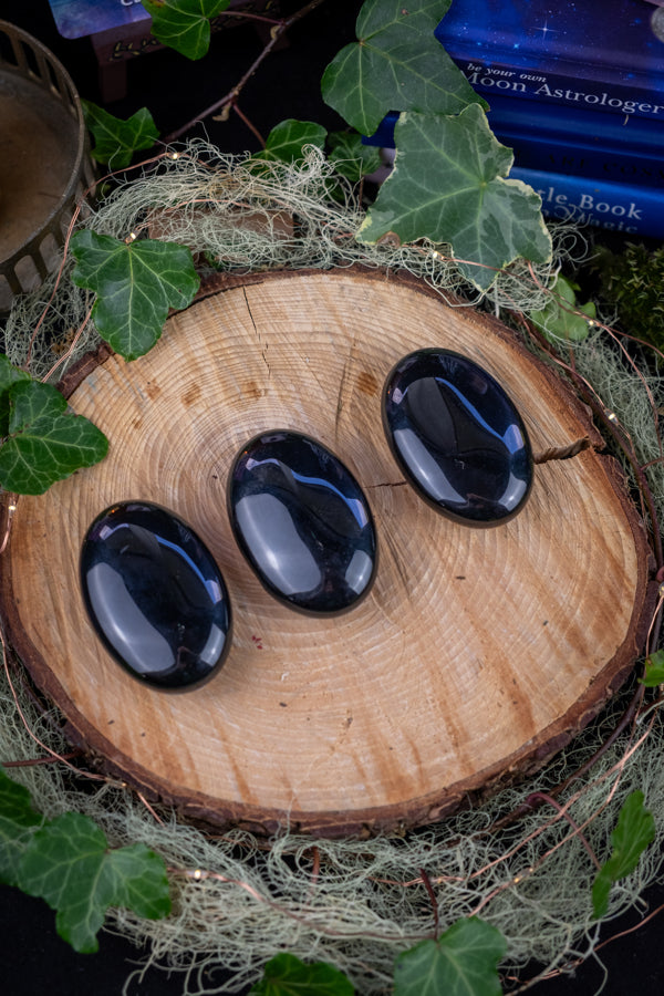 Black Obsidian Palm Stone, Protective Gem, Grounding Crystal, Energy Shield, Root Chakra, Truth & Clarity, Volcanic Glass Healing Stone