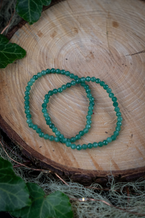 Green Aventurine crystal bracelet, Faceted beads, Boho style, Manifestation crystal, Heart chakra, Crystal for confidence and happiness.