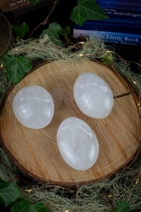 Goddess Quartz Palm Stone, Divine Feminine Crystal, Sacred Energy Stone, Empowerment & Intuition Gem, Self-Love and Healing Crystal