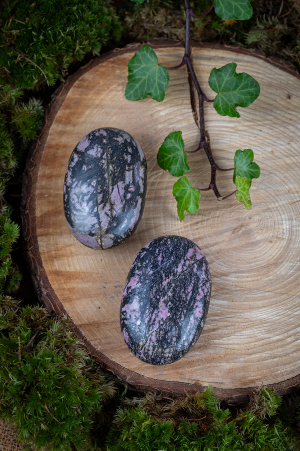 Rhodonite Palm Stone, Emotional Healing, Heart Chakra, Self-Love, Forgiveness, Crystal Energy