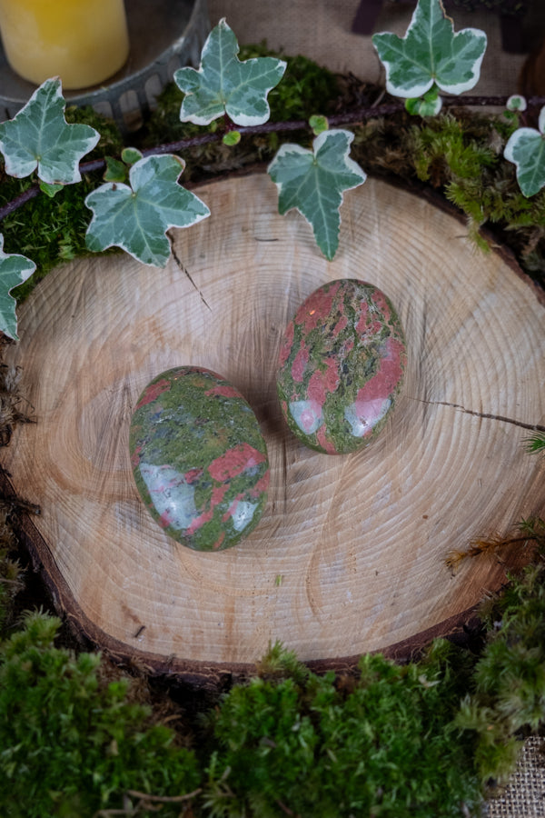 Unakite Palm Stone, Healing and Emotional Balance Crystal, Grounded Heart Support, Ethically Sourced from Argentina