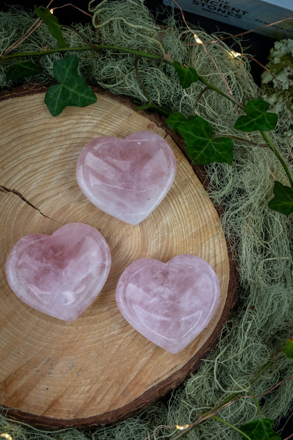 Rose Quartz Crystal Trinket Dish, Mini Gem Bowl, Rose Quartz Stone Holder, Sacred Jewellery Dish, Self Love and Heart Healing Gift