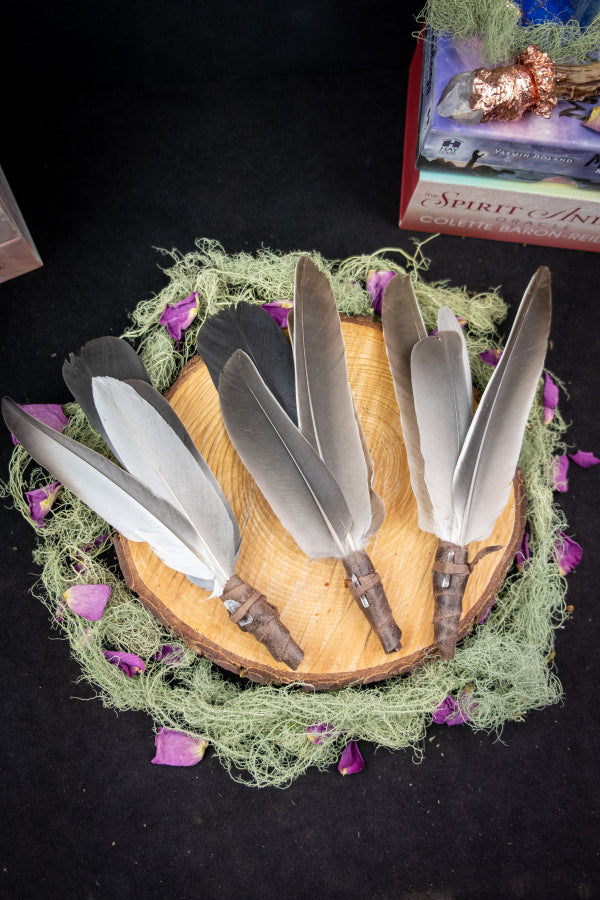 Energy Cleansing Fan with Crystal Quartz, Feathers from Dartmoor, Smudge Fan for Smoke Cleansing Rituals and Energy Shifting