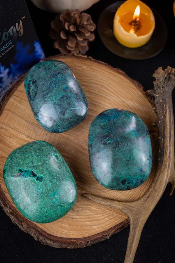 Chrysocolla crystal, Large palm stones, Known as the teacher stone or Wise stone, Crystal of empowerment, A grade, exceptional quality.