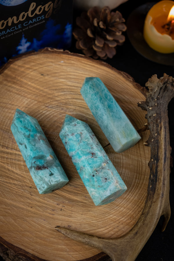 Amazonite crystal point, A grade, Throat chakra crystal, EMF protection, Stone of truth, Crystal for courage.