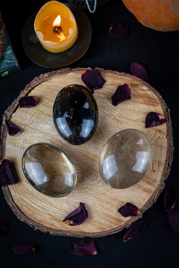 Smokey Quartz crystal galets, Crystal for protection and manifestation, Transmute negativity, Crystal to carry or home, Healing crystal.