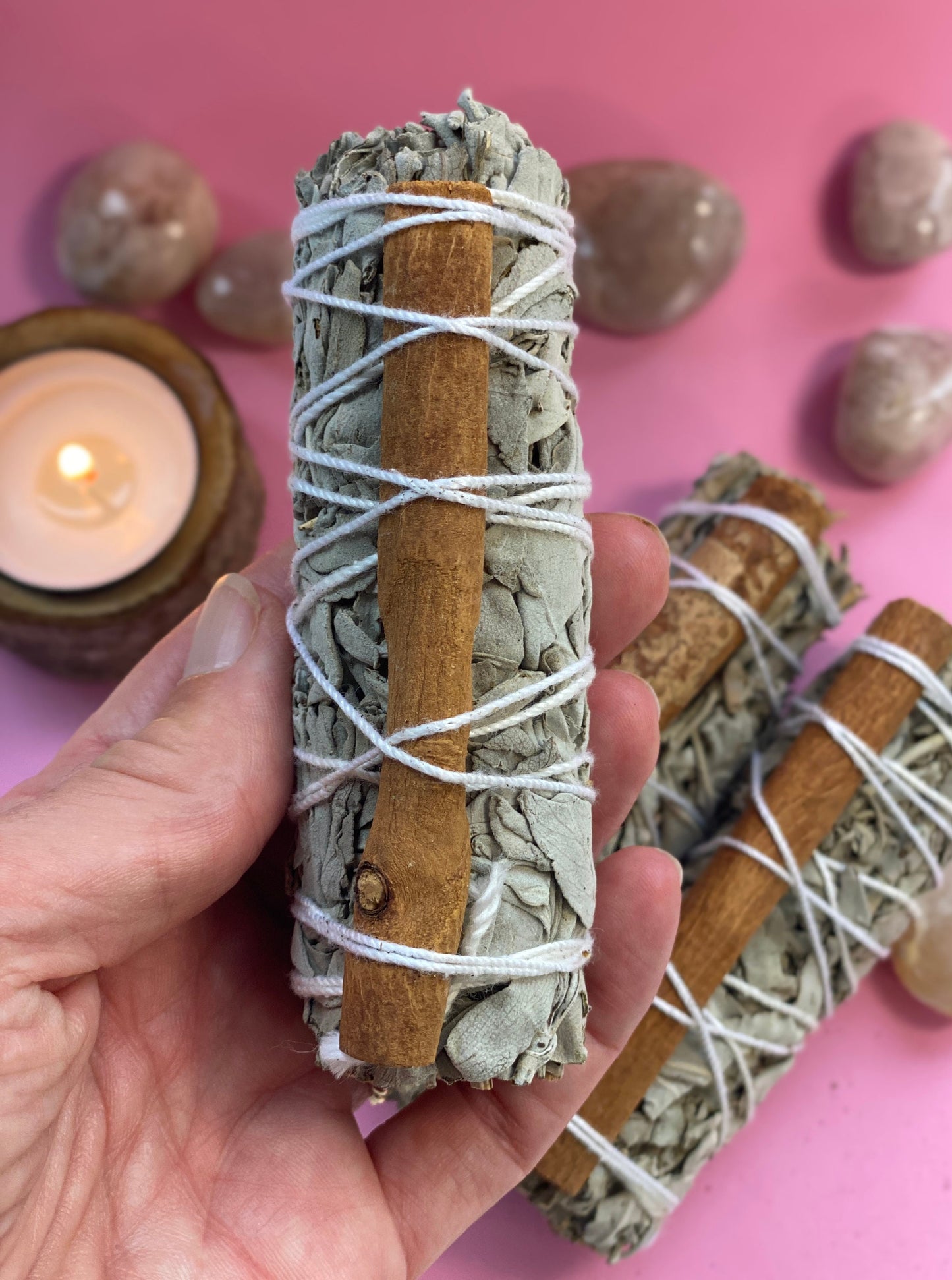 Sage and cinnamon smudge stick, Cleanse your aura, home and crystals, Abundance ritual, Burn cinnamon for prosperity