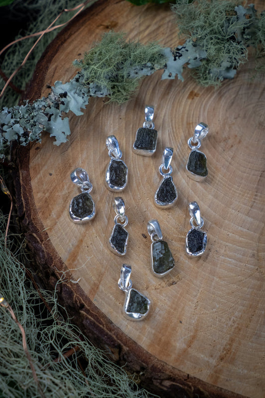 Moldavite Meaning Uses and How to Spot Fakes: Your Complete Guide