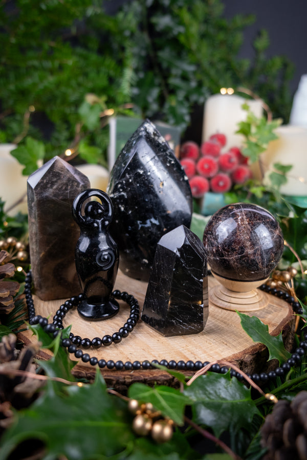 Shungite, Tourmaline & Obsidian: Powerful Protective Crystals