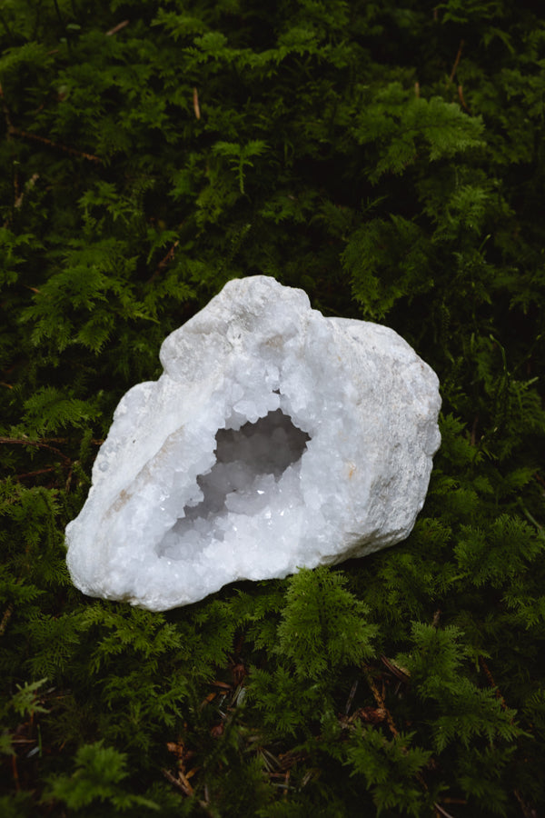 Quartz crystal cave, Crystal to calm the mind and relax your spirit, Promotes flow of chi, Great for charging crystals, Great for sleep