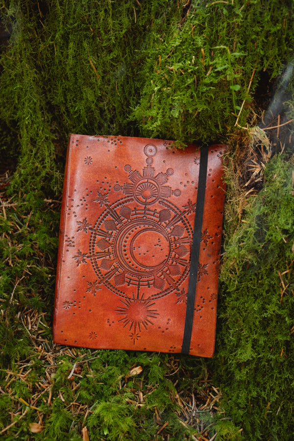 Moon Leather journal, handmade journal, Sun and Moon notebook, Vegetable Tanned Leather Notebook, Writers gift, Eco friendly