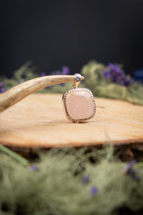 High Grade Rose Quartz Crystal Pendant, Dappled Hammered Silver Setting, Heart Healing Love Gemstone, Calming Crystal Jewellery