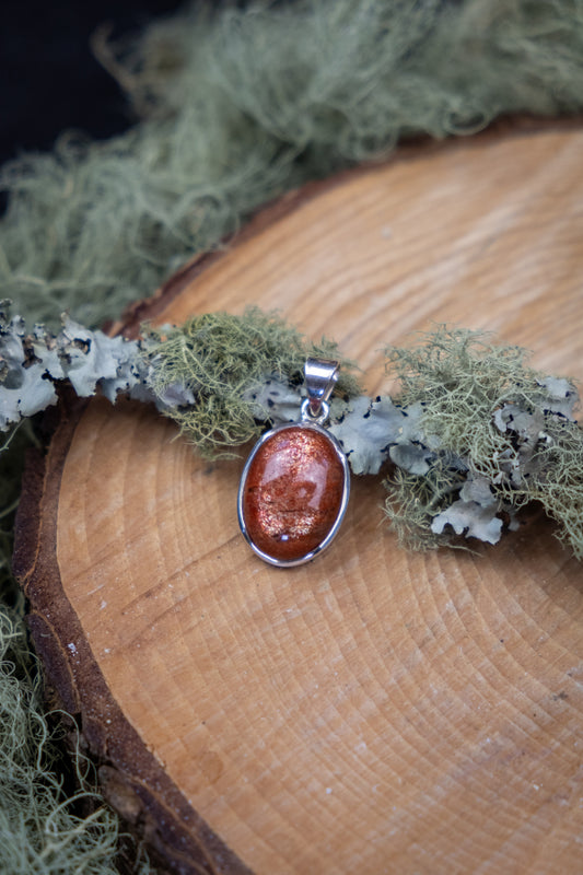 Exceptional Grade Sunstone Silver Pendant, Rainbow Sparkling Gemstone from India, Highest Quality Healing Crystal Jewellery