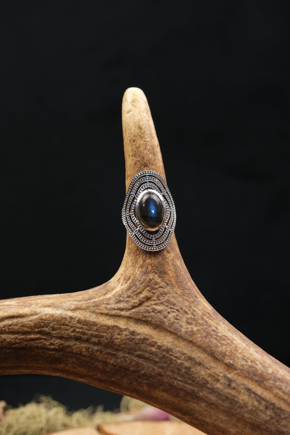 Labradorite Ornate Sterling Silver Ring