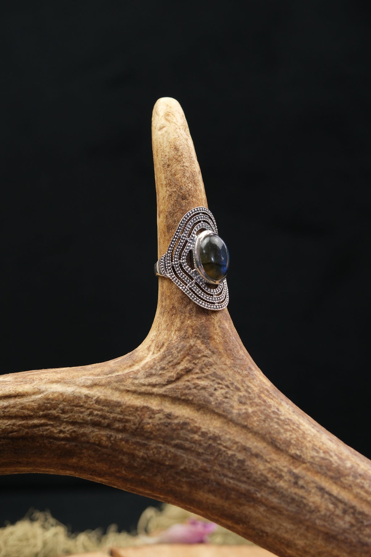 Labradorite Ornate Sterling Silver Ring