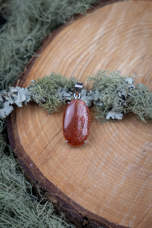 Exceptional Grade Sunstone Silver Pendant, Rainbow Sparkling Gemstone from India, Highest Quality Healing Crystal Jewellery