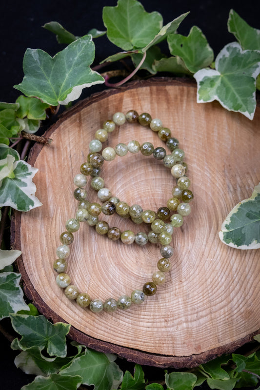 Natural Green Garnet Bracelet, 8mm Gemstone Beads, Healing Crystal Bracelet for Energy Renewal, Heart Chakra Stone Jewellery