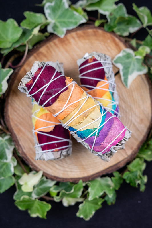 Sage Rainbow Petal Smudge Stick, Natural Cleansing Herb Bundle for Energy Clearing, Ritual, Meditation and Spiritual Healing