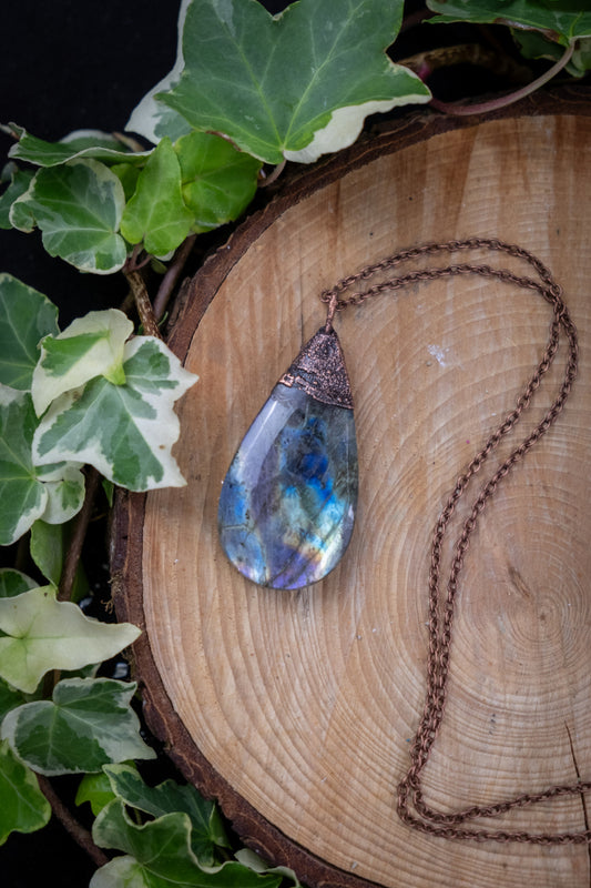 Blue and Purple Labradorite Necklace, Crystal Gemstone Pendant, Copper Healing Stone Jewellery, Spiritual Energy Talisman