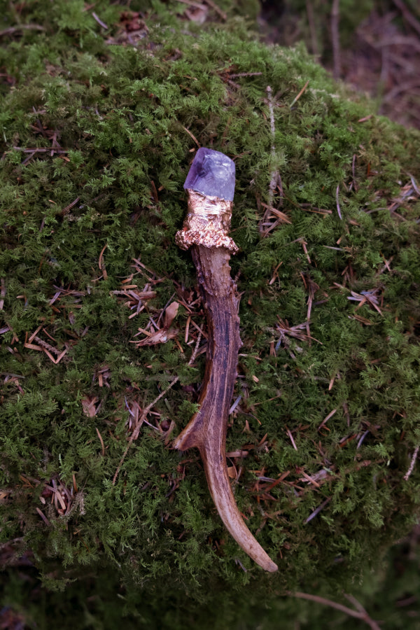 Amethyst Crystal Wand with Copper and Deer Antler, Handmade Ritual Tool, Gemstone Wand for Healing, Intuition, Protection and Crown Chakra