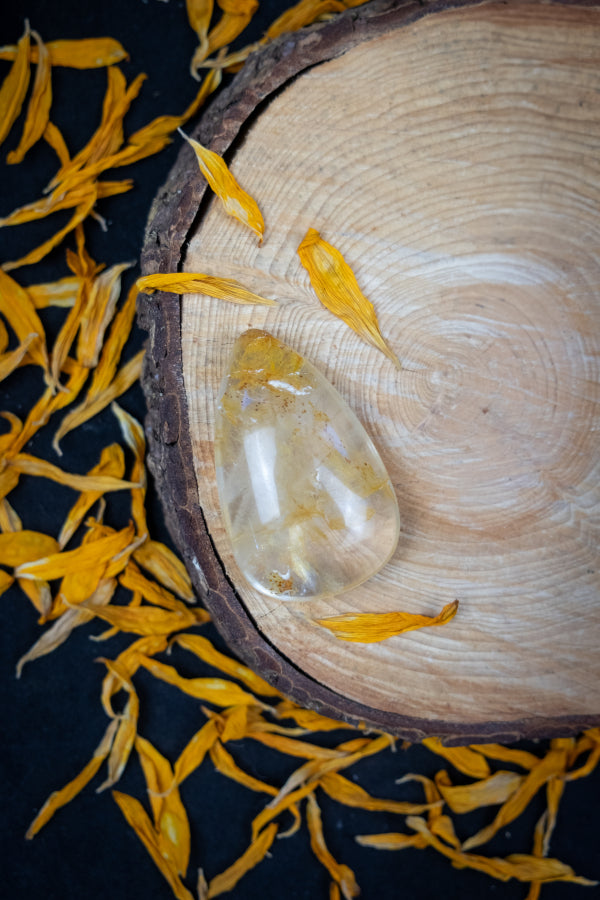 Golden Healer Quartz Freeform, Polished Crystal Stone for Deep Healing and Chakra Alignment, Ethically Sourced from Brazil