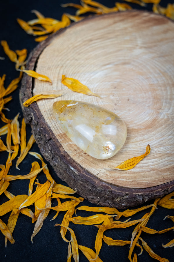 Golden Healer Quartz Freeform, Polished Crystal Stone for Deep Healing and Chakra Alignment, Ethically Sourced from Brazil