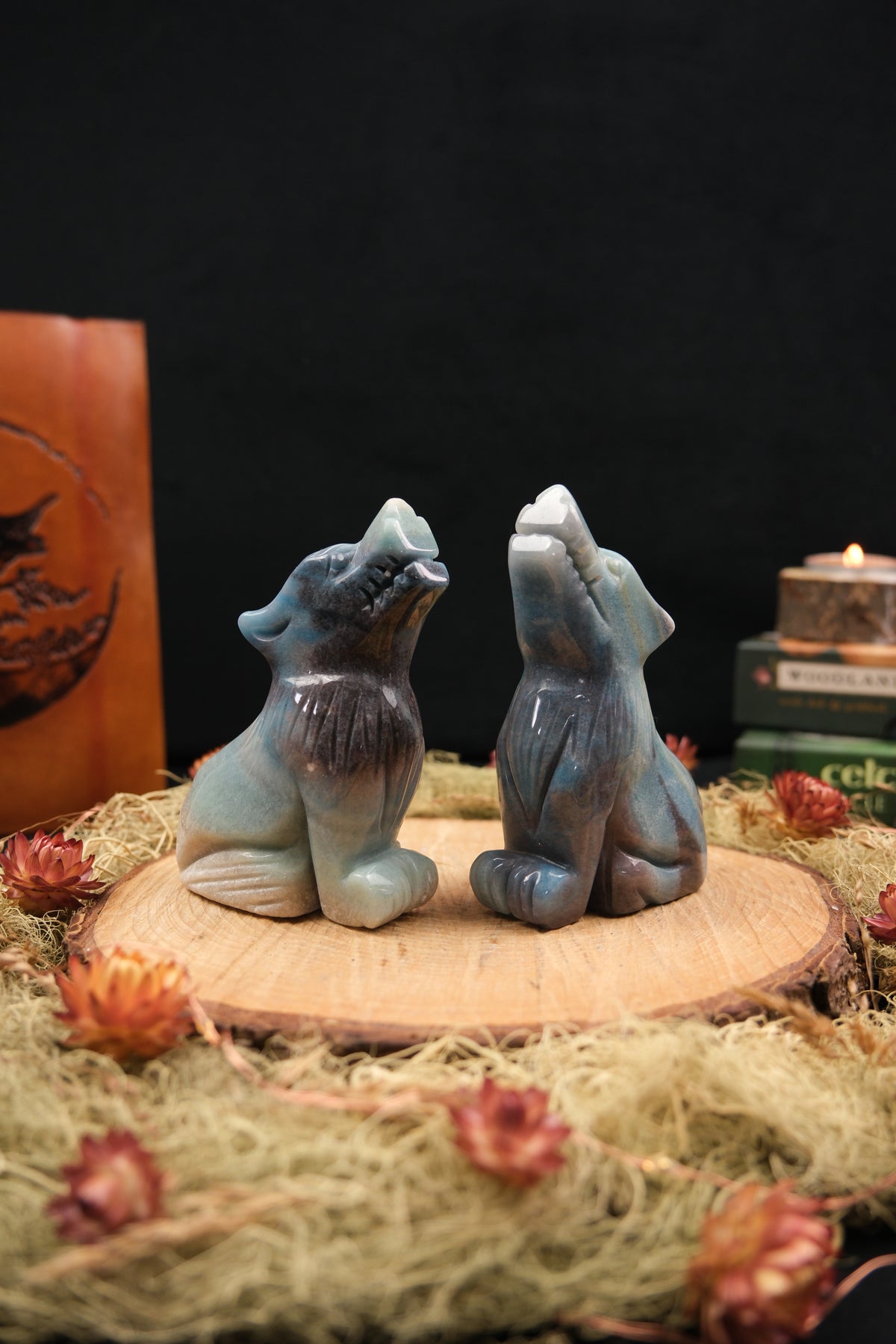 Trolleite Wolf Carving