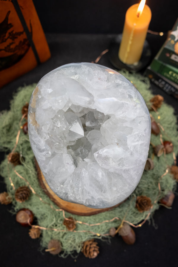 Polished Quartz Agate and Moss Agate Geode Crystal, Freestanding Gemstone with Natural Crystal Pocket and High Clarity Quartz Points