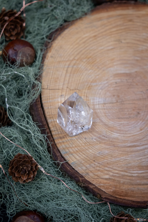 High Grade Herkimer Diamond Crystal, High Vibration Quartz Gem Stone with Exceptional Clarity and Rainbows for Energy Healing