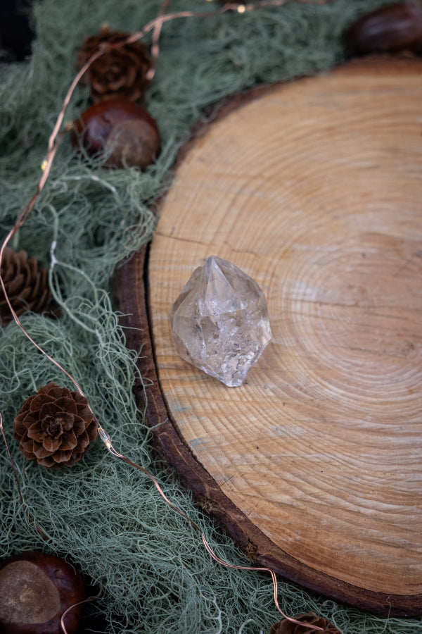 High Grade Herkimer Diamond Crystal, High Vibration Quartz Gem Stone with Exceptional Clarity and Rainbows for Energy Healing