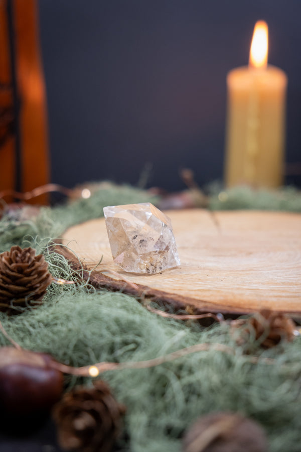 High Grade Herkimer Diamond Crystal, High Vibration Quartz Gem Stone with Exceptional Clarity and Rainbows for Energy Healing